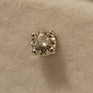 .10 carat moissanite stud earring